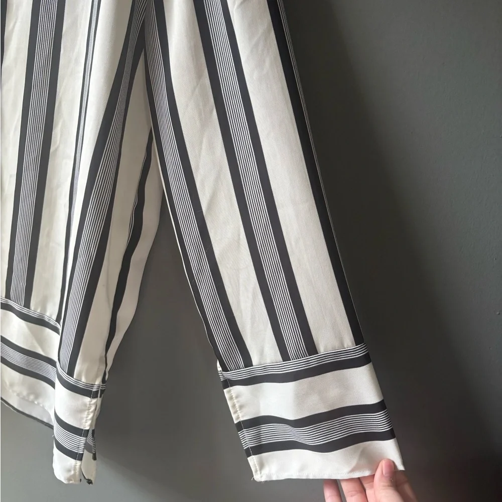 Striped Black and White Women's Top, HM, size small, loose fit, business casual - Picture 6 of 9